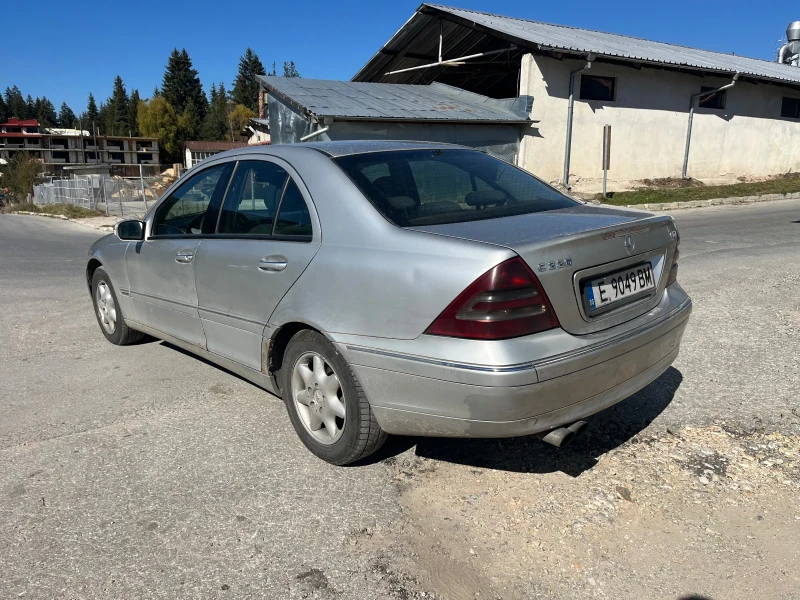 Mercedes-Benz C 220 143к.с, снимка 5 - Автомобили и джипове - 47669175