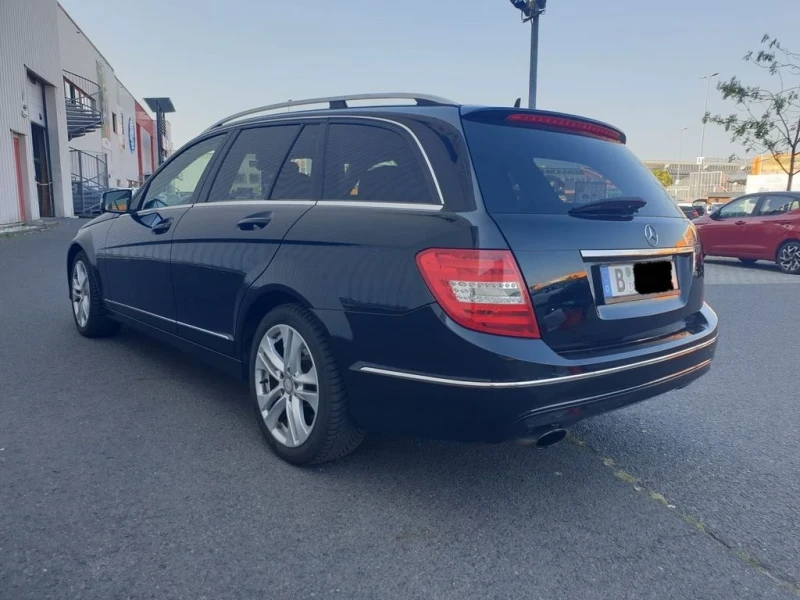 Mercedes-Benz C 220 Facelift, Avantgarde, Bixenon, подгрев, парктроник, снимка 6 - Автомобили и джипове - 48236230