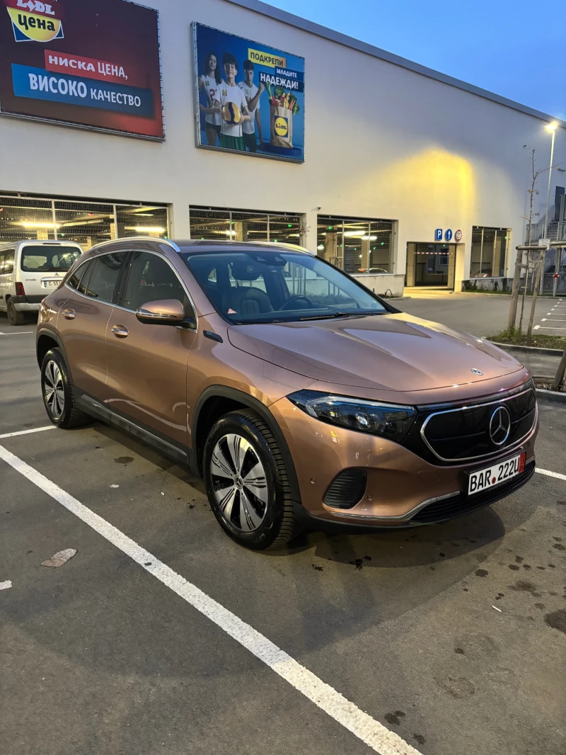 Mercedes-Benz EQA 300 4MATIC ГАРАНЦИОНЕН, снимка 2 - Автомобили и джипове - 51557928