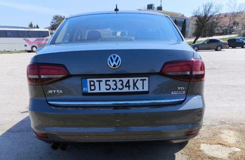 VW Jetta, снимка 2 - Автомобили и джипове - 49598898