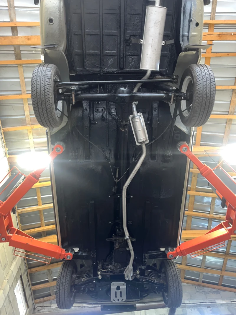 Lada 2105 1.3, снимка 17 - Автомобили и джипове - 52633460