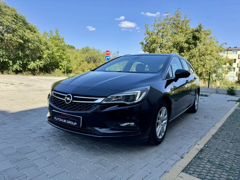 Opel Astra 1.6 CDTI , снимка 9 - Автомобили и джипове - 52638520