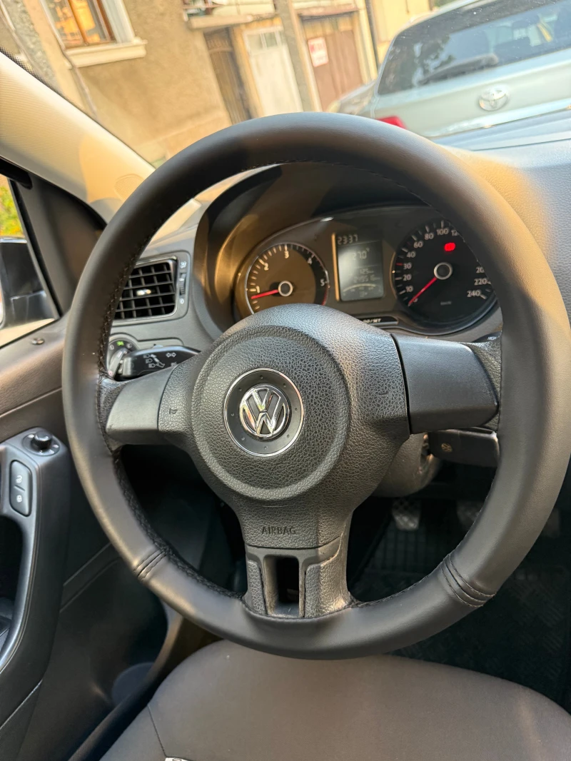 VW Polo, снимка 10 - Автомобили и джипове - 51778905
