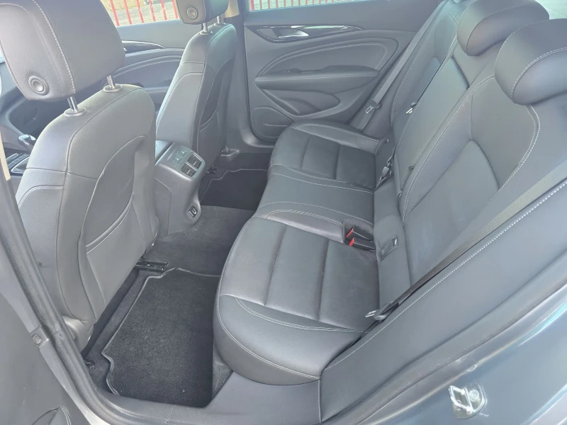 Opel Insignia, снимка 10 - Автомобили и джипове - 52858034