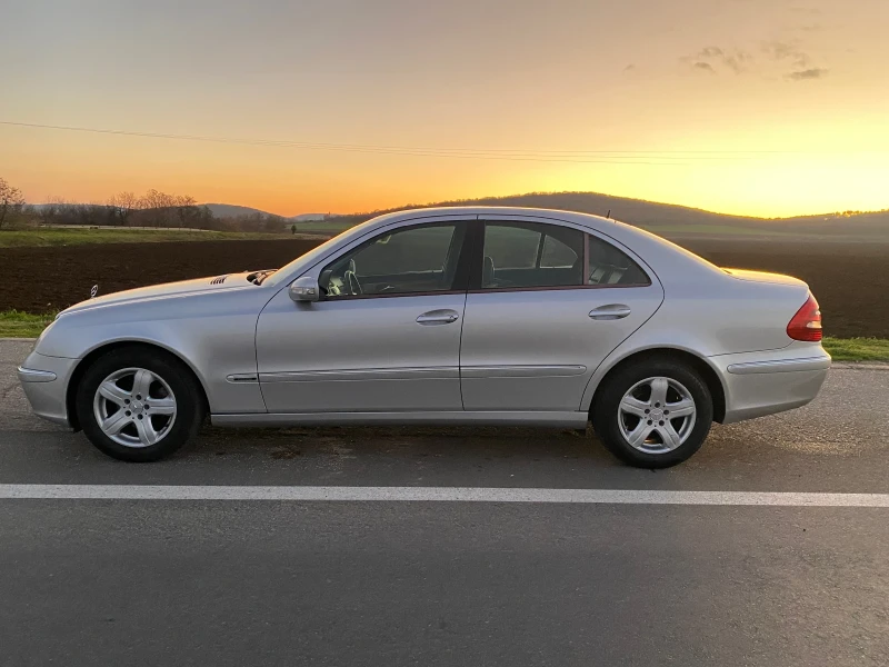 Mercedes-Benz E 220 CDI220, снимка 4 - Автомобили и джипове - 52920131