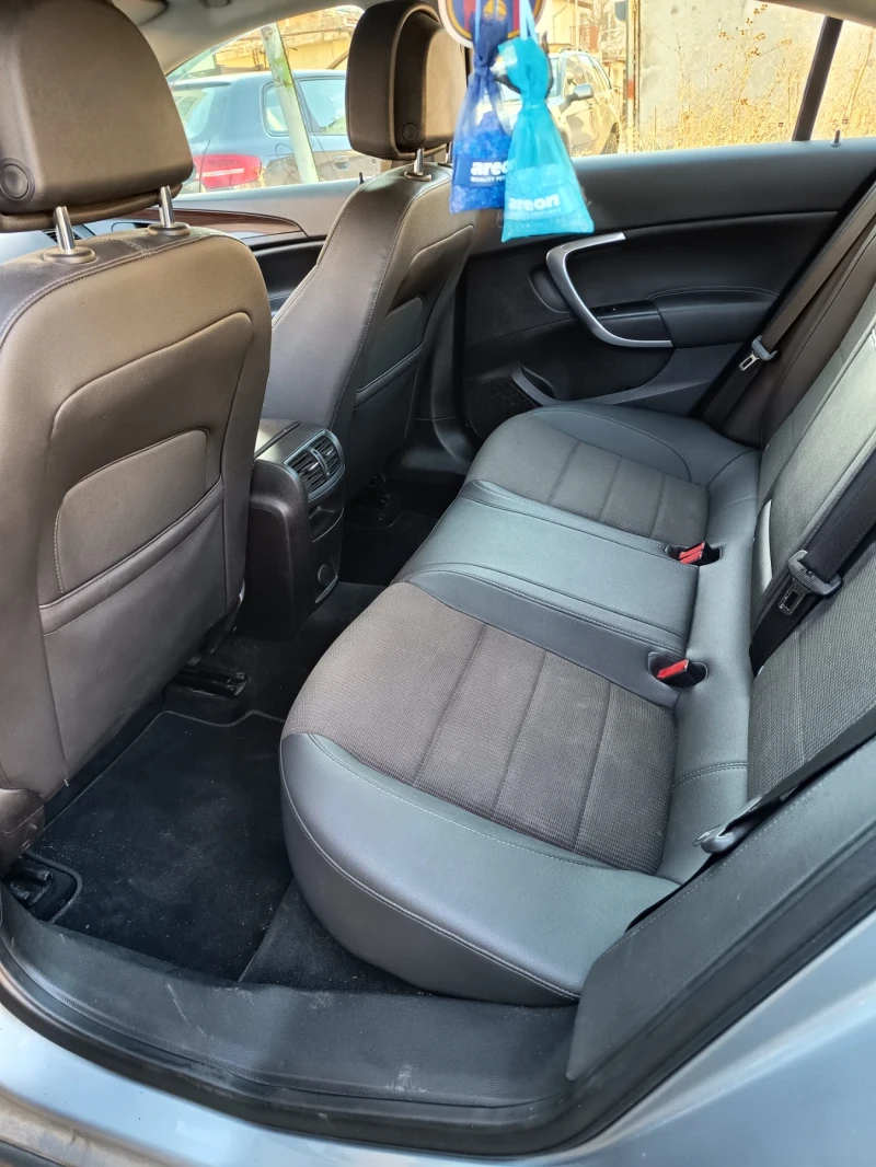 Opel Insignia, снимка 10 - Автомобили и джипове - 53125304