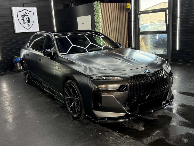 BMW 760 M-Sport xDrive, снимка 6 - Автомобили и джипове - 53155589