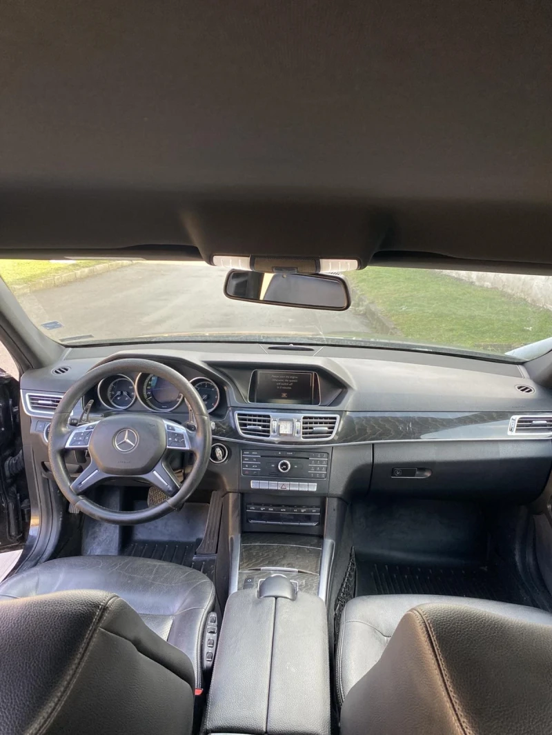 Mercedes-Benz E 200, снимка 10 - Автомобили и джипове - 53404611