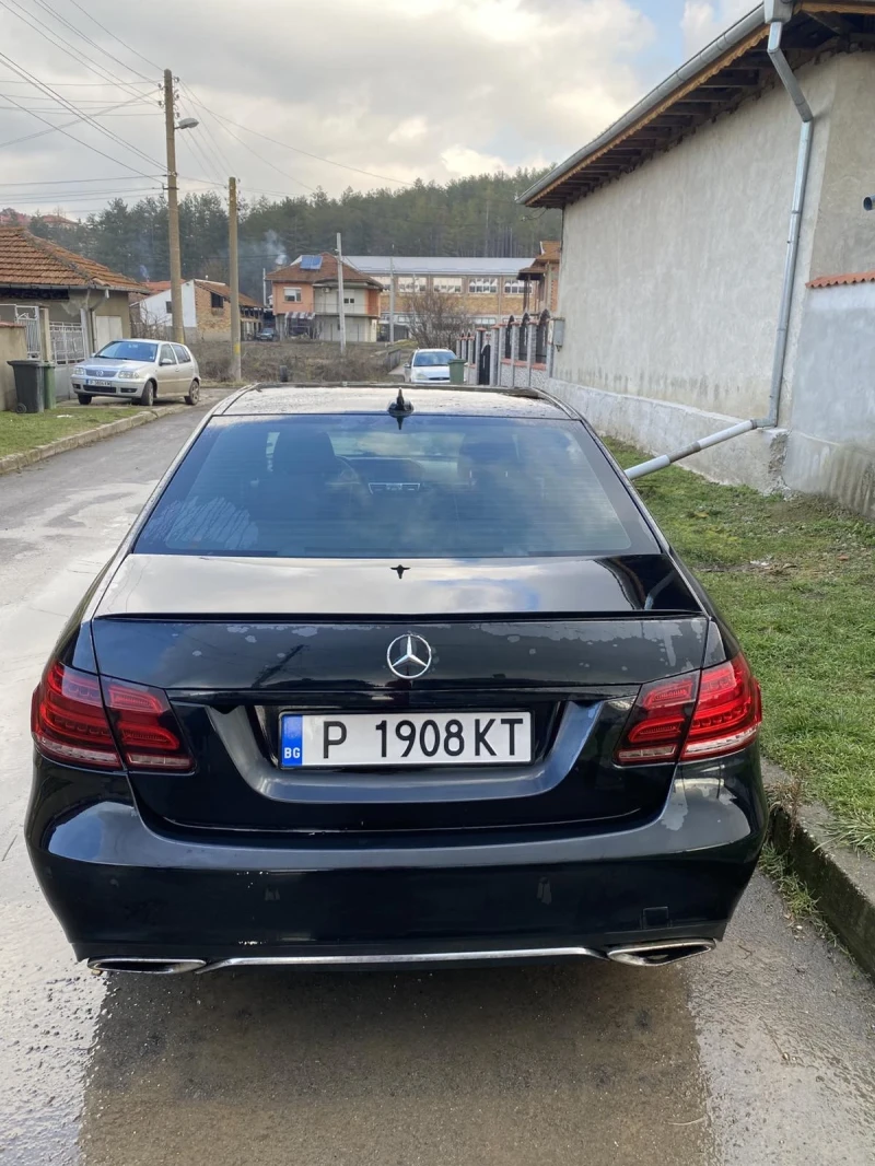 Mercedes-Benz E 200, снимка 8 - Автомобили и джипове - 53404611