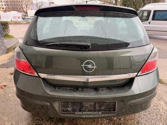 Opel Astra SPORT 1.8 i, снимка 7 - Автомобили и джипове - 53974890