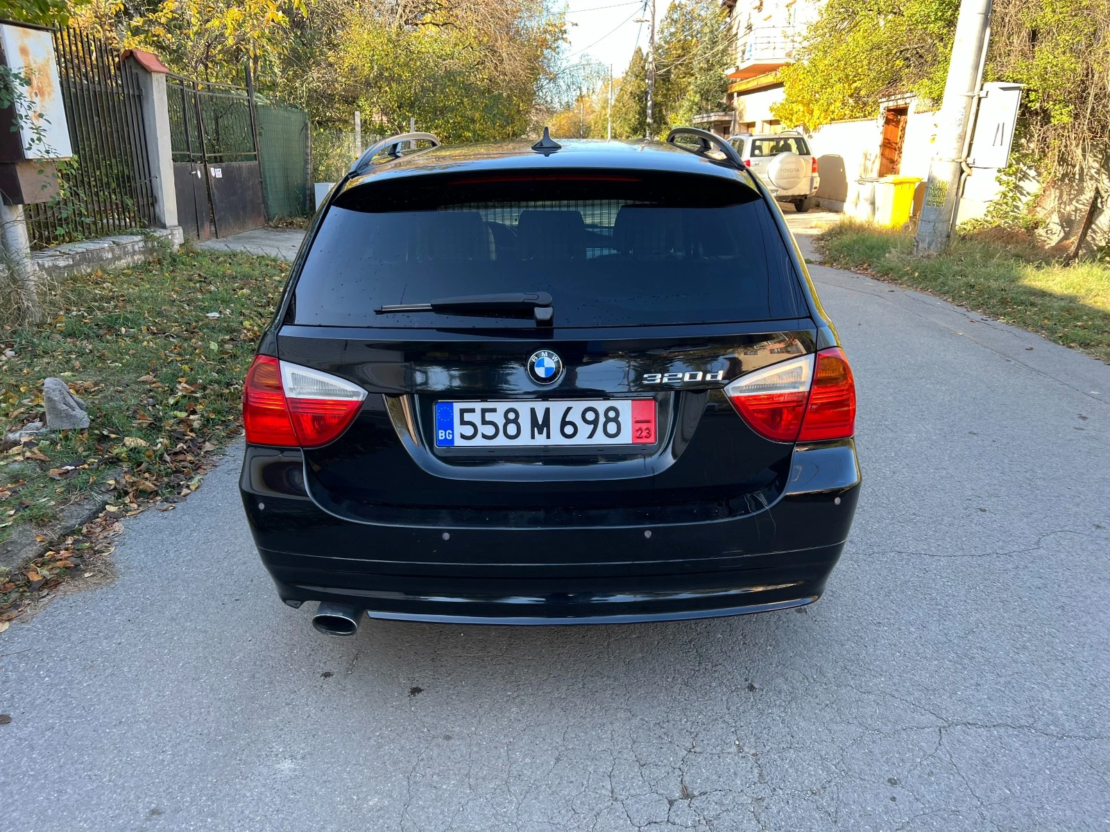 BMW 320 2.0/177d - изображение 5