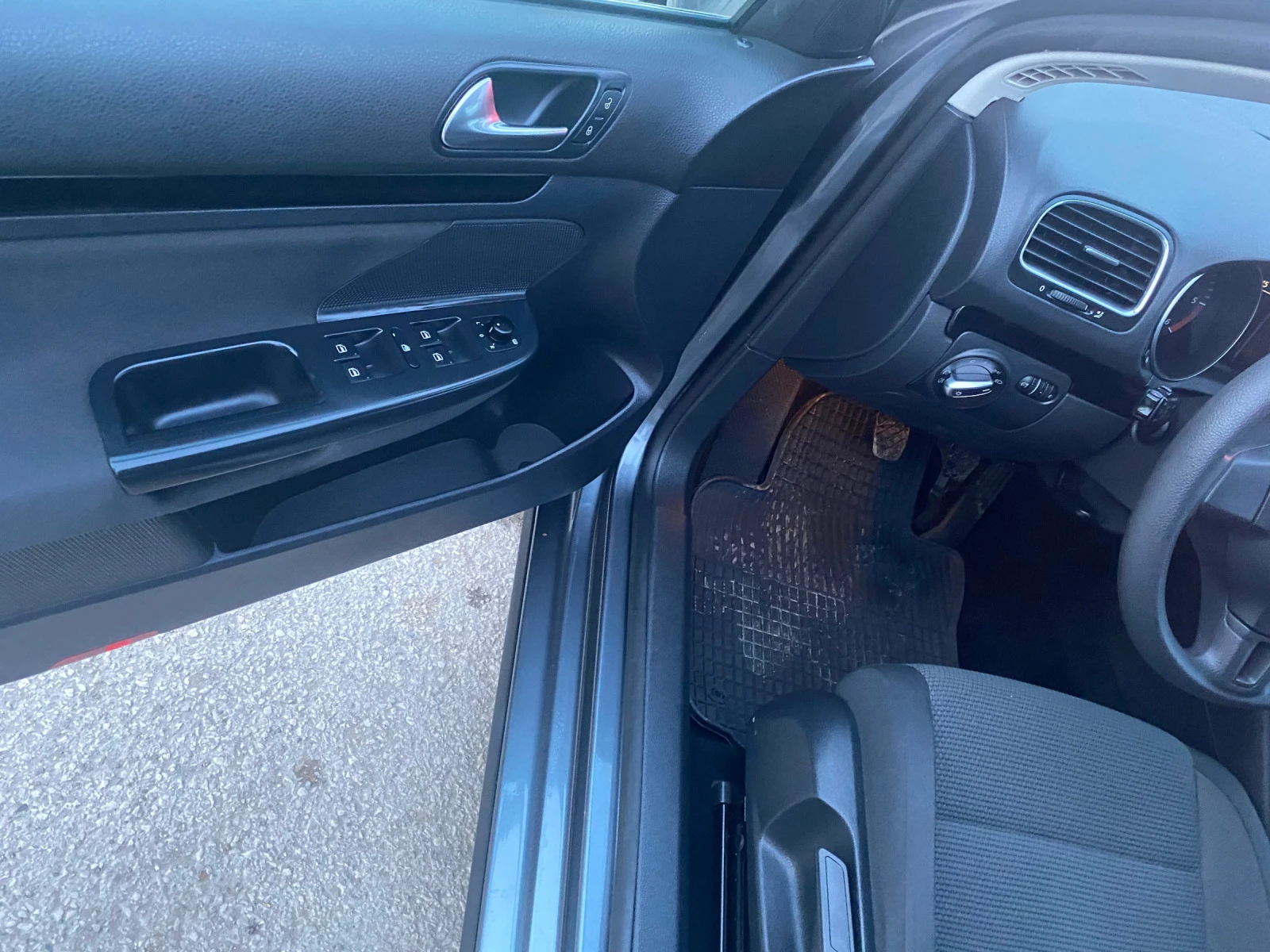 VW Golf 1.6TDI 105 k.s | Mobile.bg   12