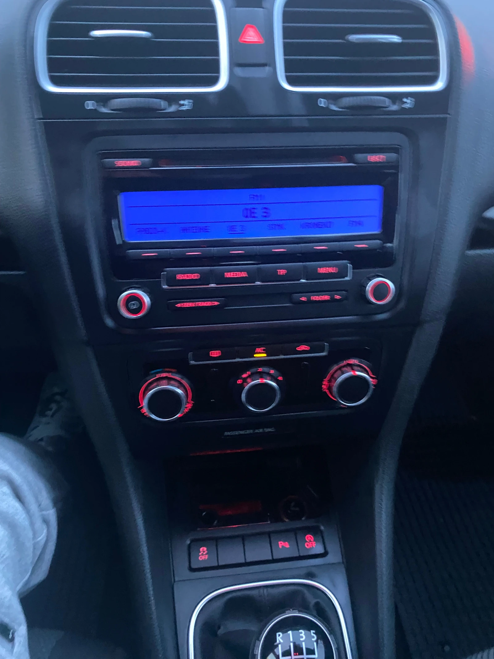 VW Golf 1.6TDI 105 k.s | Mobile.bg   11