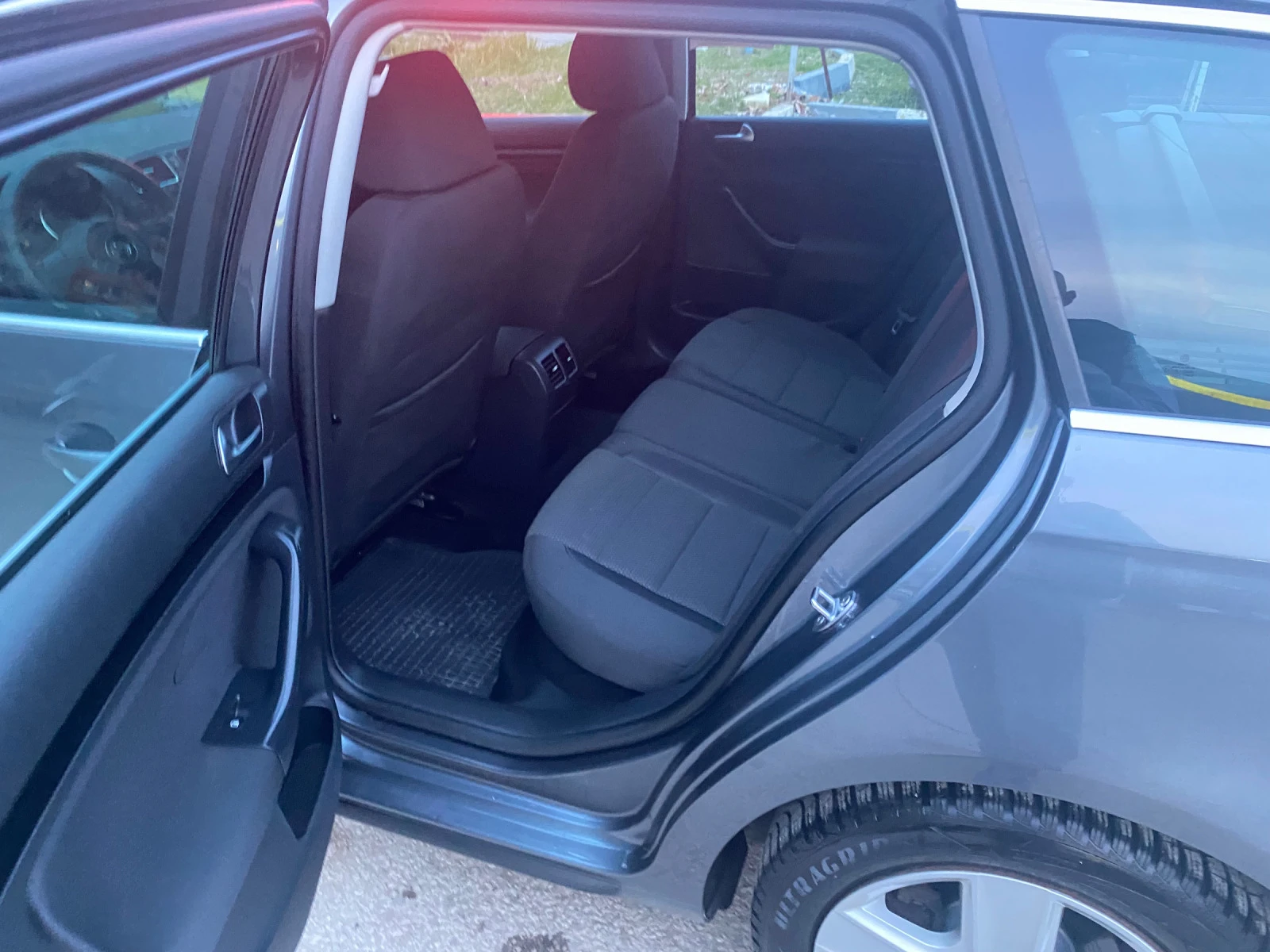 VW Golf 1.6TDI 105 k.s | Mobile.bg   13