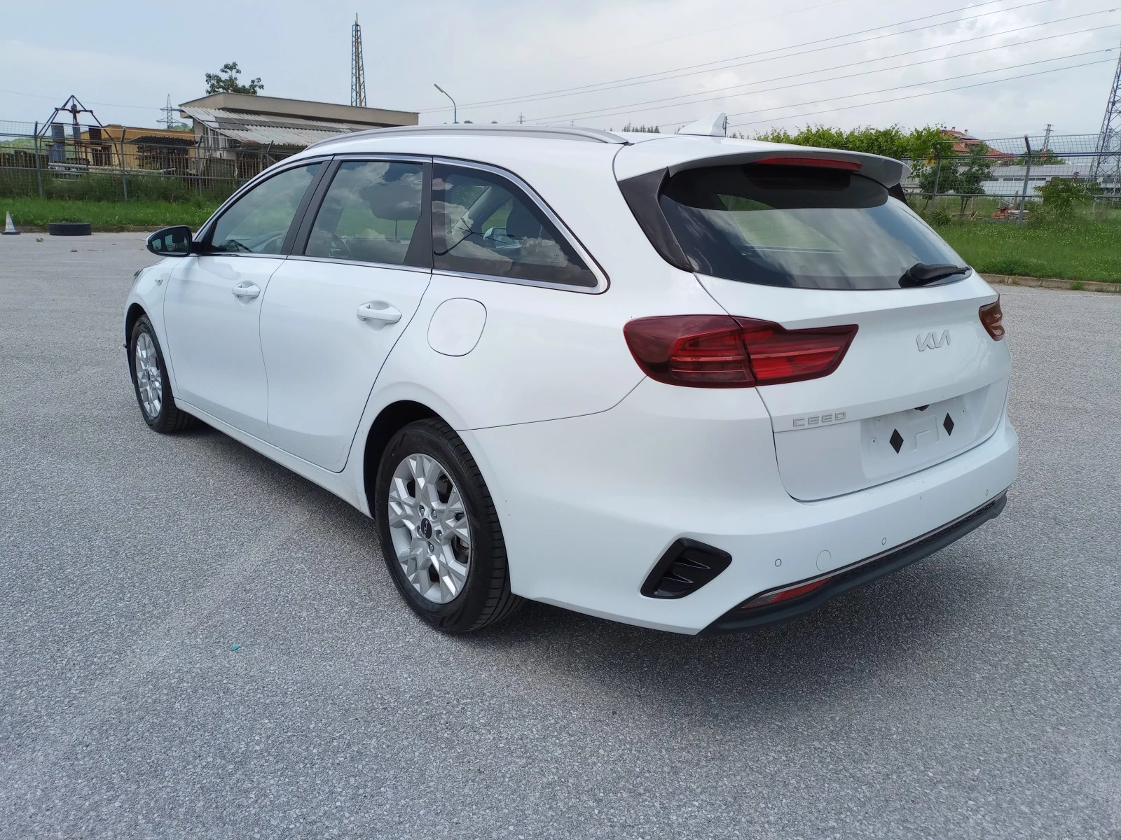 Kia Ceed 1.0 TGDI EURO6 КАТО НОВА - изображение 2