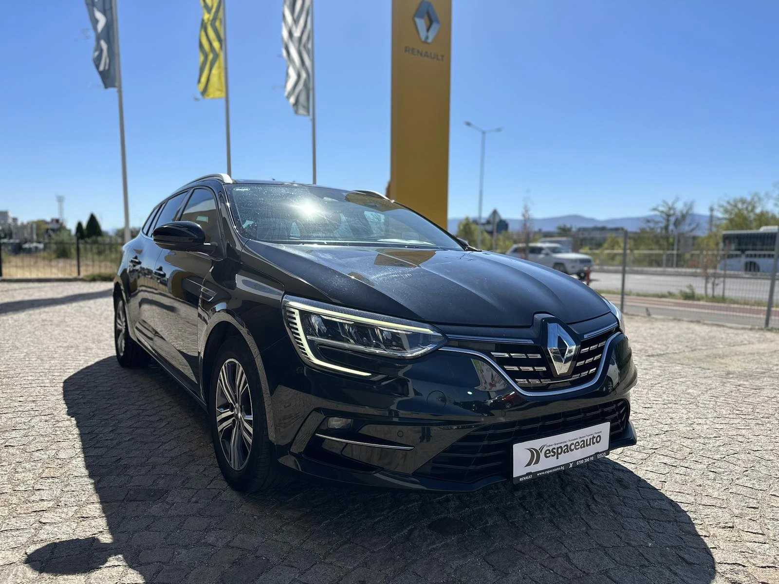 Renault Megane Grandtour 1.3TCe140к.с EDC - изображение 3