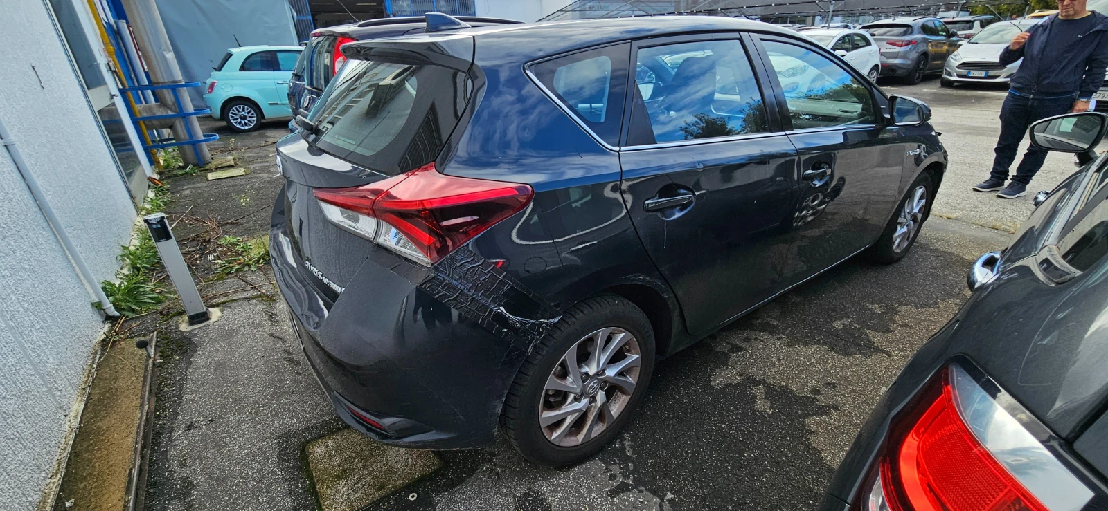 Toyota Auris 1.8 Hybrid E-CVT  - изображение 7