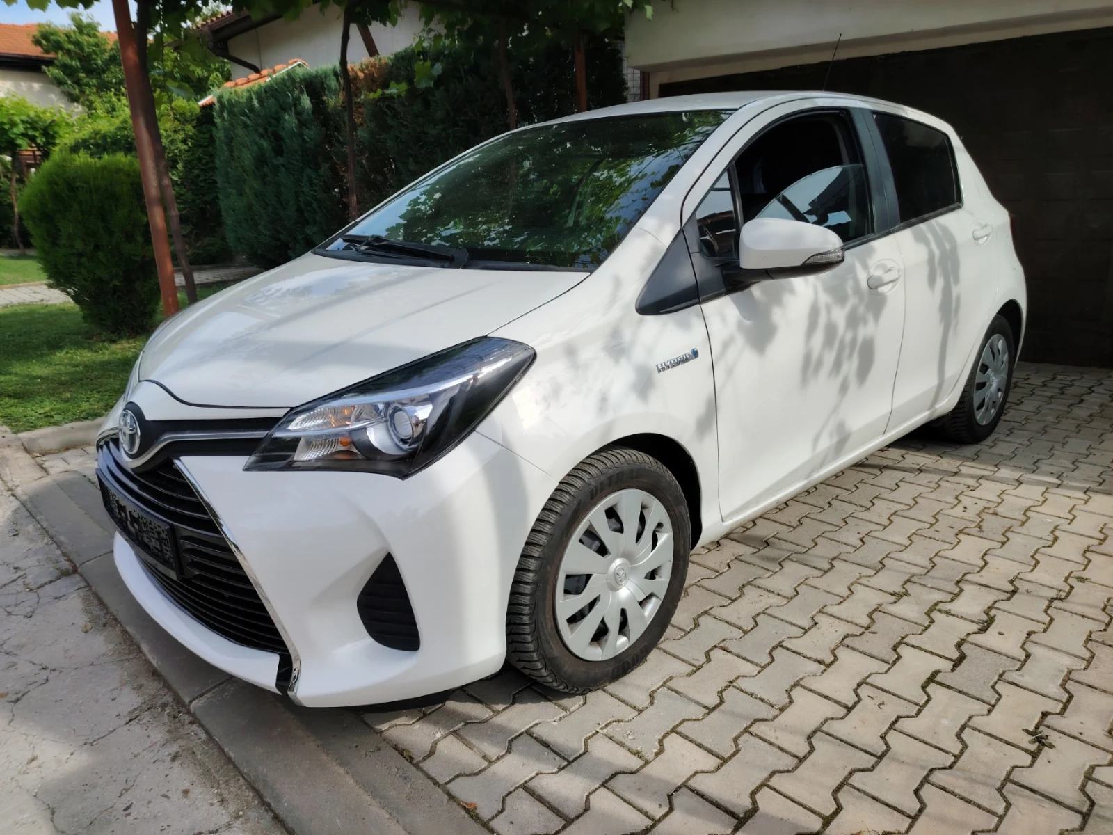 Toyota Yaris 1.5I-HIBRID - изображение 3