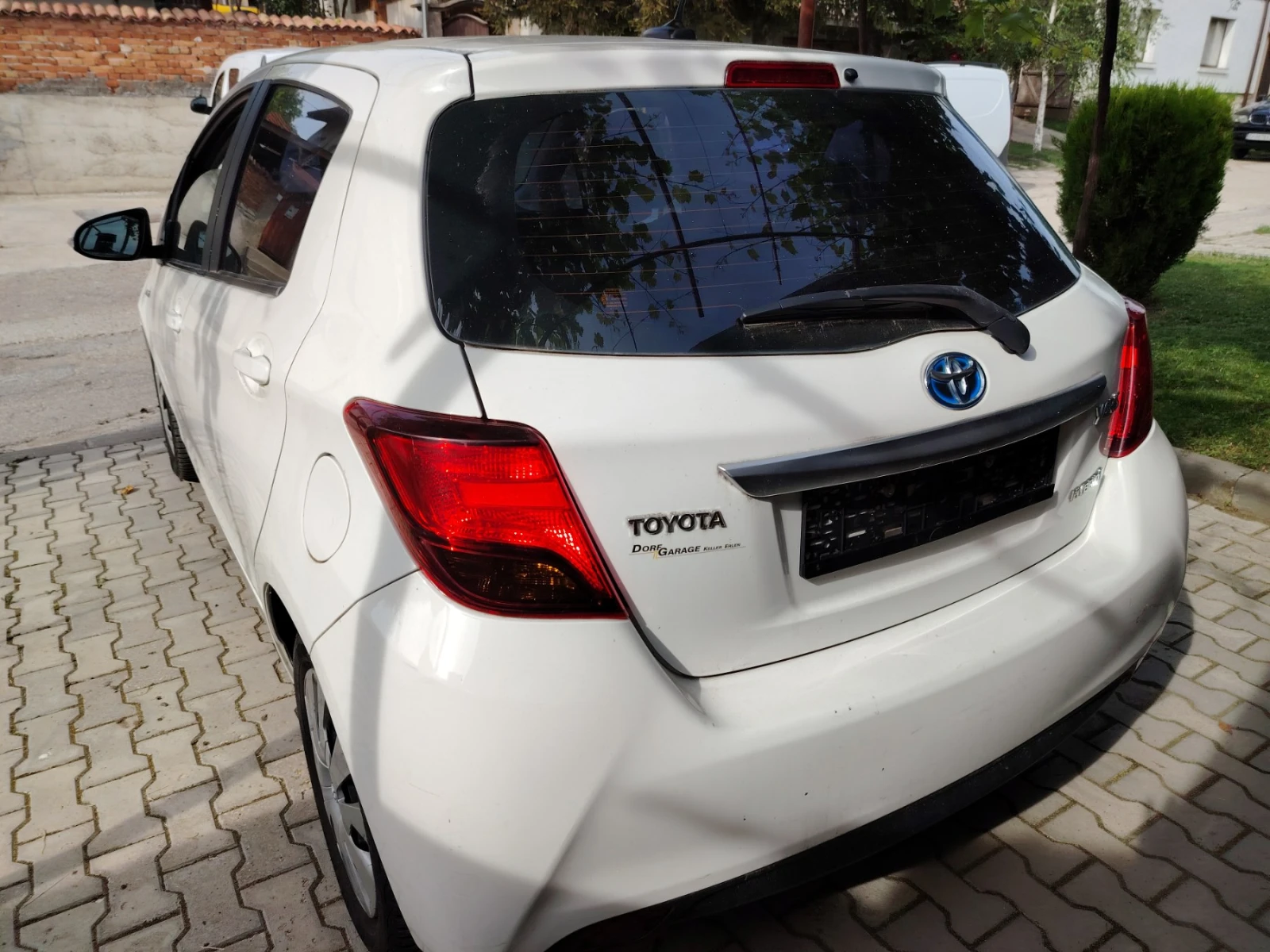 Toyota Yaris 1.5I-HIBRID - изображение 4