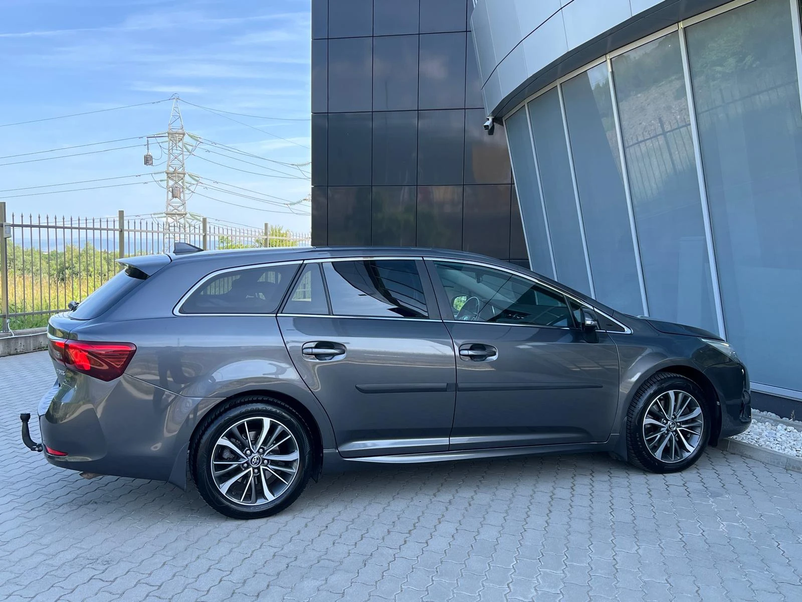 Toyota Avensis ПЪЛНА СЕРВИЗНА ИСТОРИЯ Обслужен в Тойота ПЕРФЕКТЕН - изображение 6