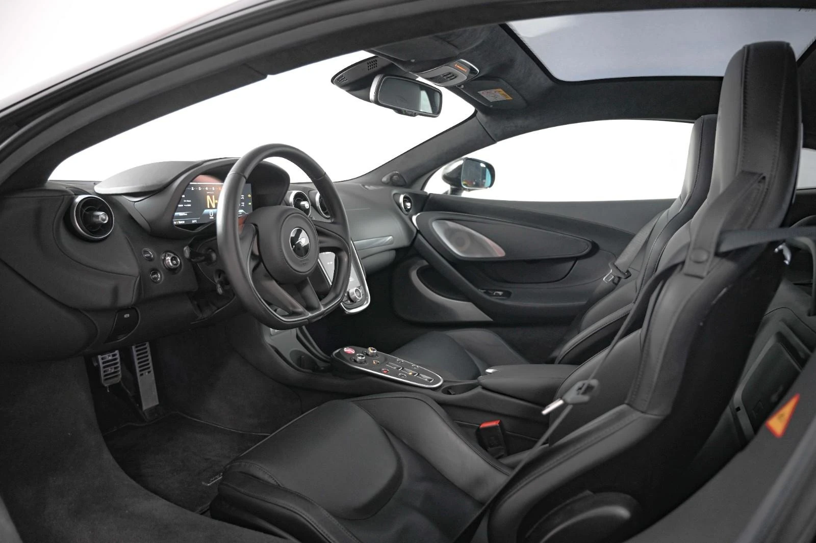 McLaren GT PREMIUM PANO LIFT  - изображение 7
