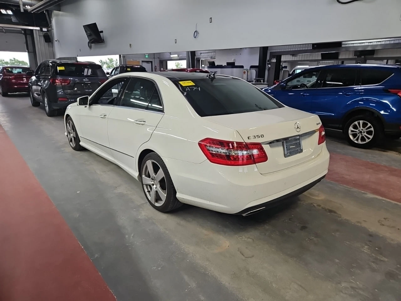 Mercedes-Benz E 350 * CARFAX * АВТО КРЕДИТ * ЦЕНА ДО БГ! - изображение 3