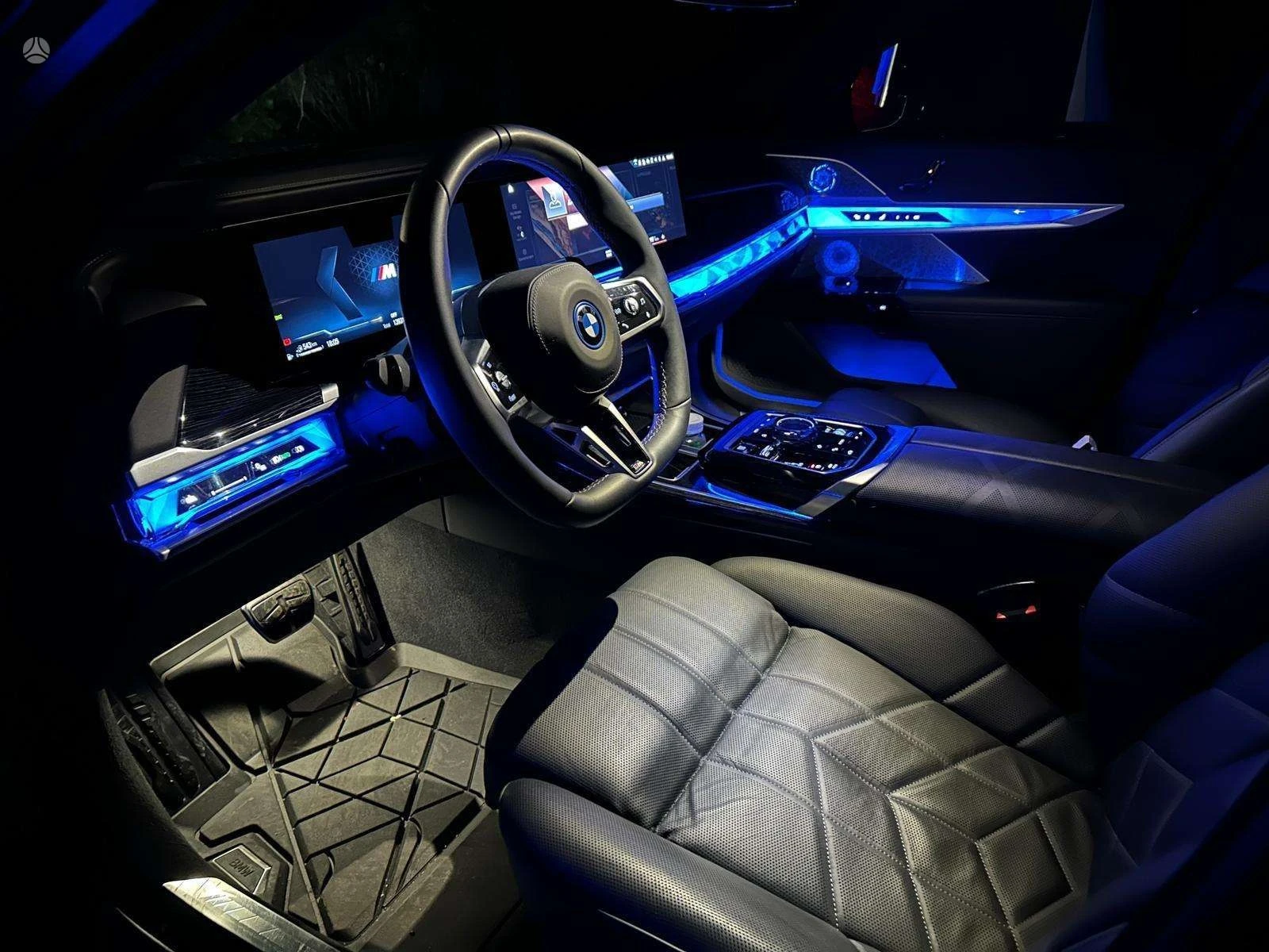 BMW 760 M-Sport xDrive - изображение 8