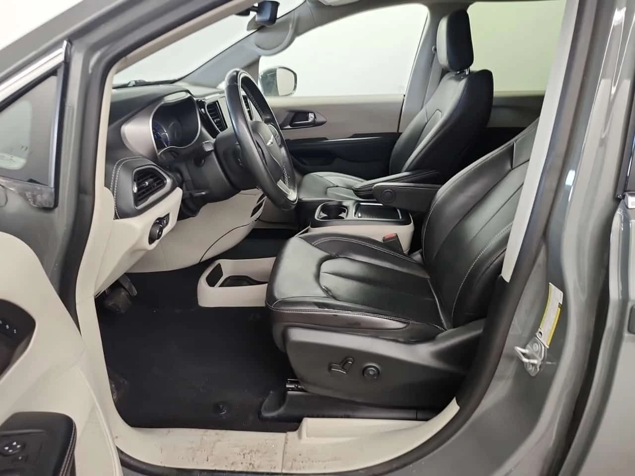 Chrysler Pacifica  TOURING L| 360 ������| DISTRONIC| 2 �����| ����  | Mobile.bg � ����������� 9