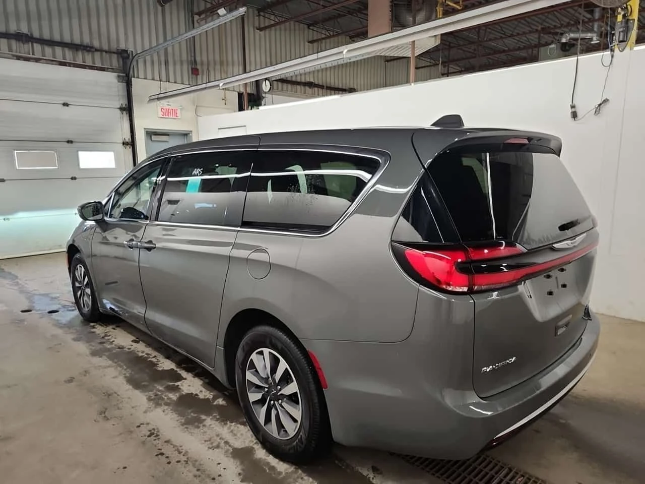 Chrysler Pacifica  TOURING L| 360 ������| DISTRONIC| 2 �����| ����  | Mobile.bg � ����������� 4