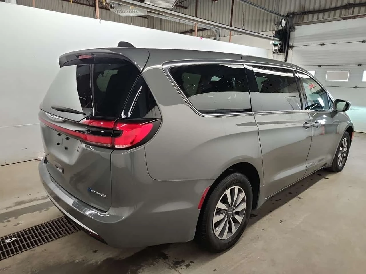 Chrysler Pacifica  TOURING L| 360 ������| DISTRONIC| 2 �����| ����  | Mobile.bg � ����������� 3