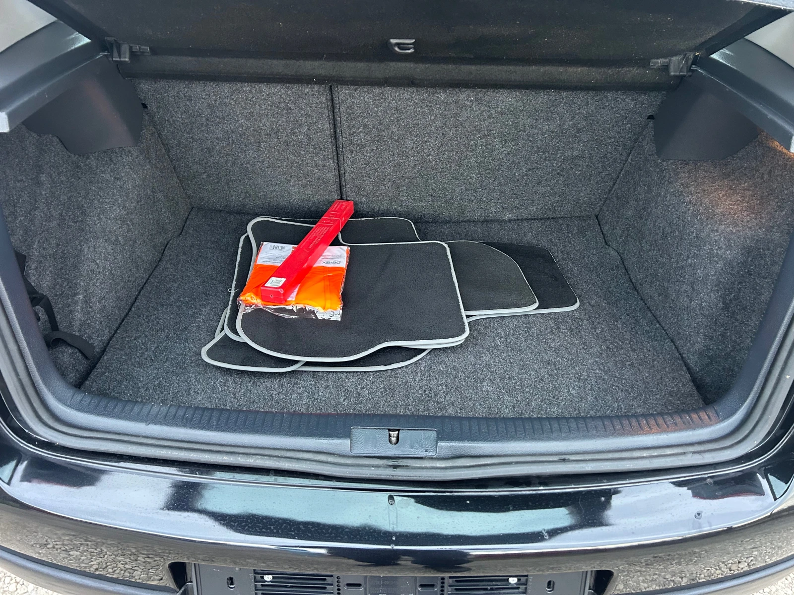 VW Golf 1, 6l ГАЗ-BRC, снимка 13 - Автомобили и джипове - 53916708