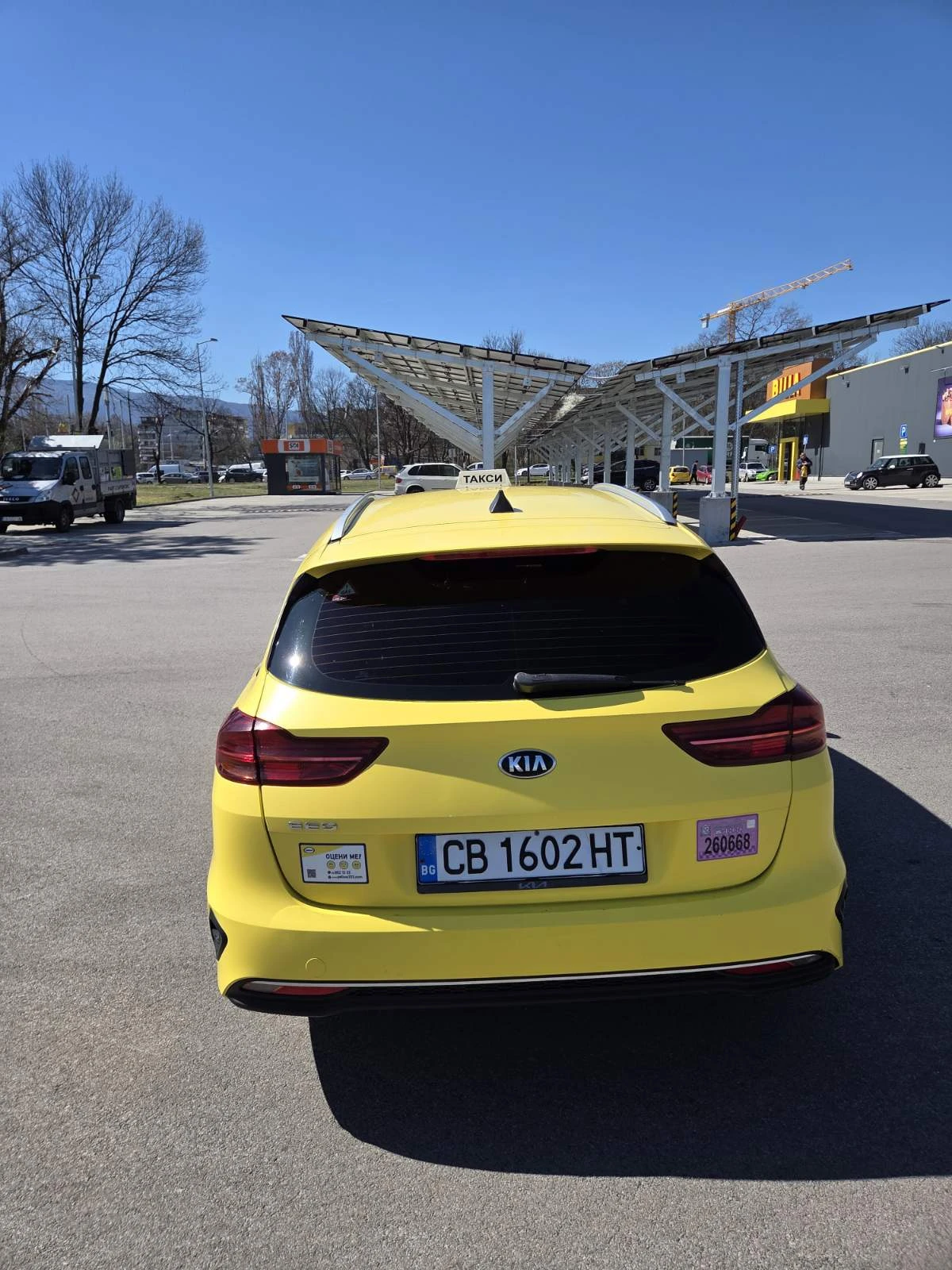 Kia Ceed 1.5, снимка 4 - Автомобили и джипове - 54111677