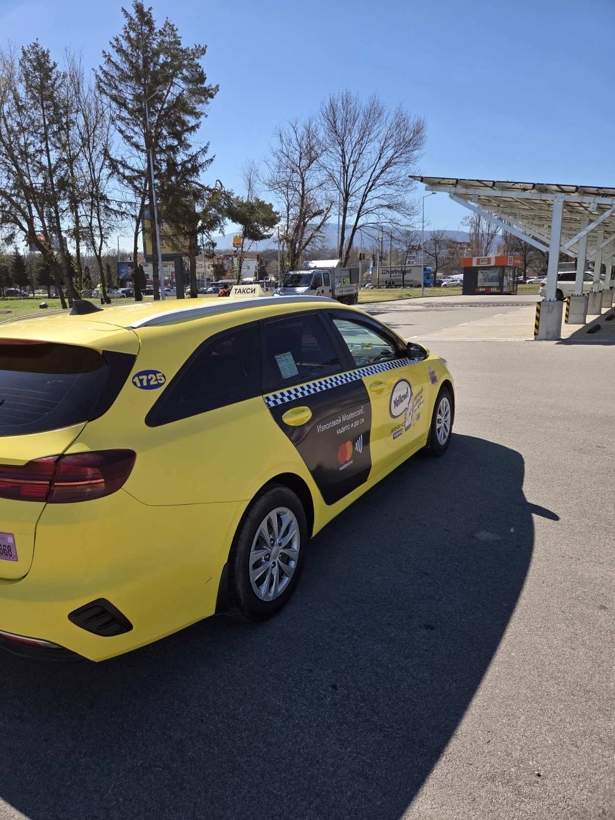 Kia Ceed 1.5, снимка 6 - Автомобили и джипове - 54111677