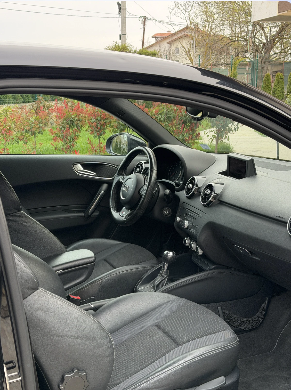 Audi A1, снимка 4 - Автомобили и джипове - 54182308