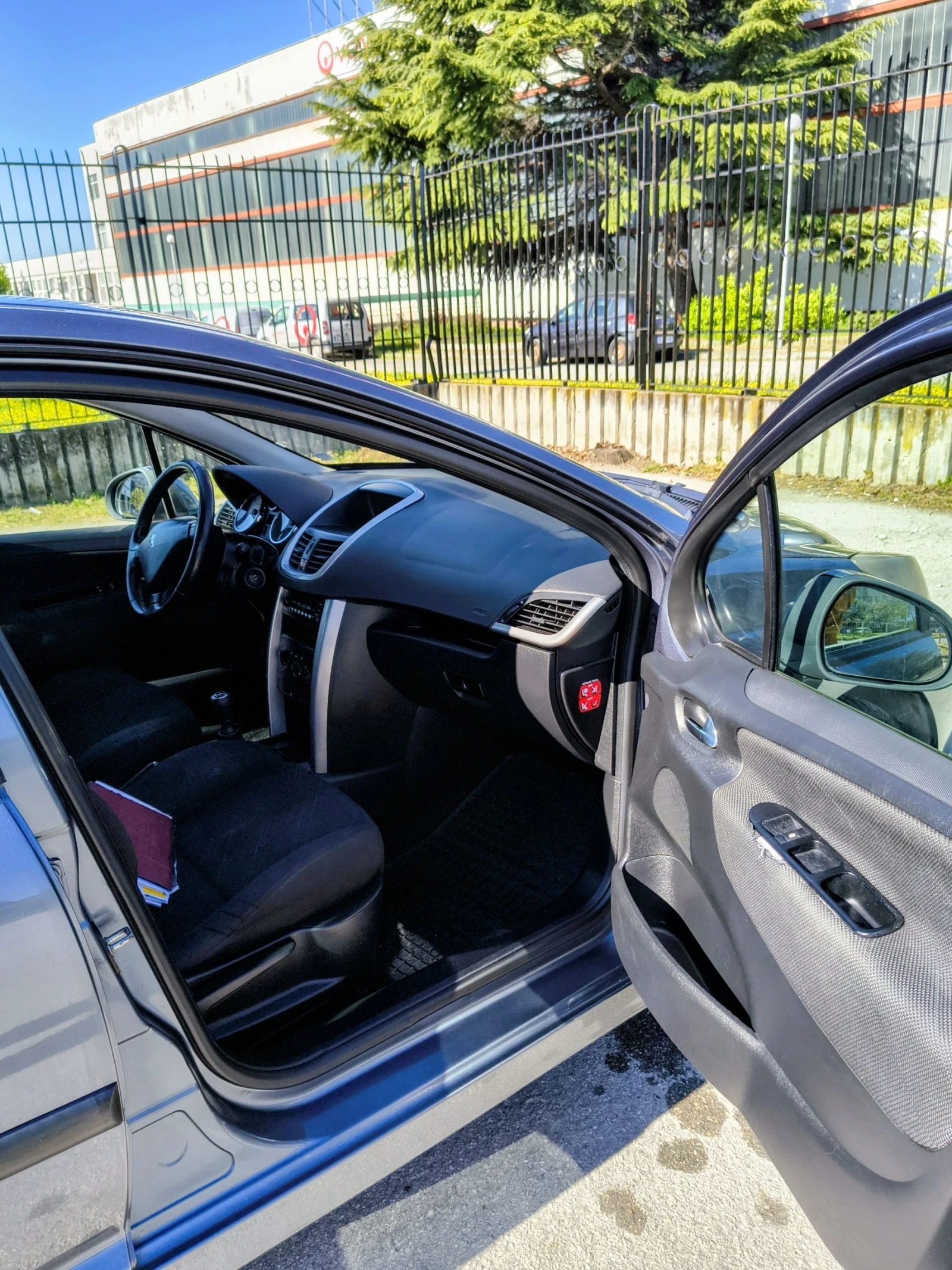 Peugeot 207 1.6 hdi 90hp, снимка 11 - Автомобили и джипове - 54472724