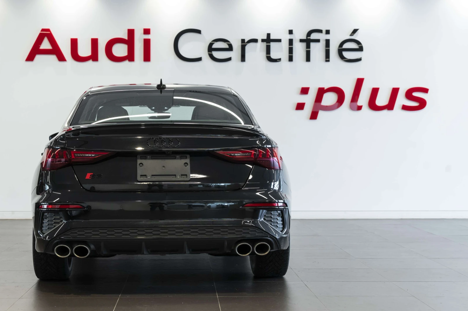 Audi S3 Progressiv | Black Optics | Sport Exhaust | B&O | , снимка 4 - Автомобили и джипове - 55009679