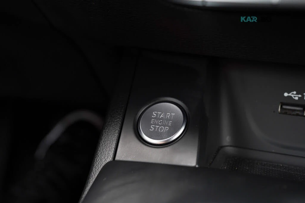 Audi A4 quattro * Komfort * АвтоКредит * (ЦЕНА ДО БГ), снимка 16 - Автомобили и джипове - 55093419