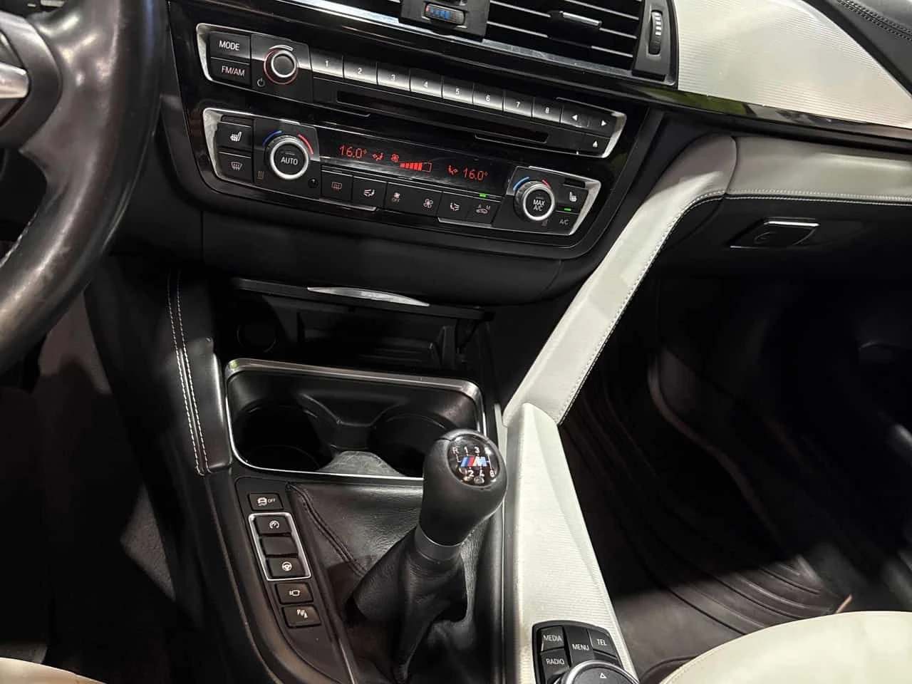 BMW M4 * 2dr Cpe * CARFAX * ОПЦИЯ ЗА ФИНАНСИРАНЕ, снимка 9 - Автомобили и джипове - 55269317