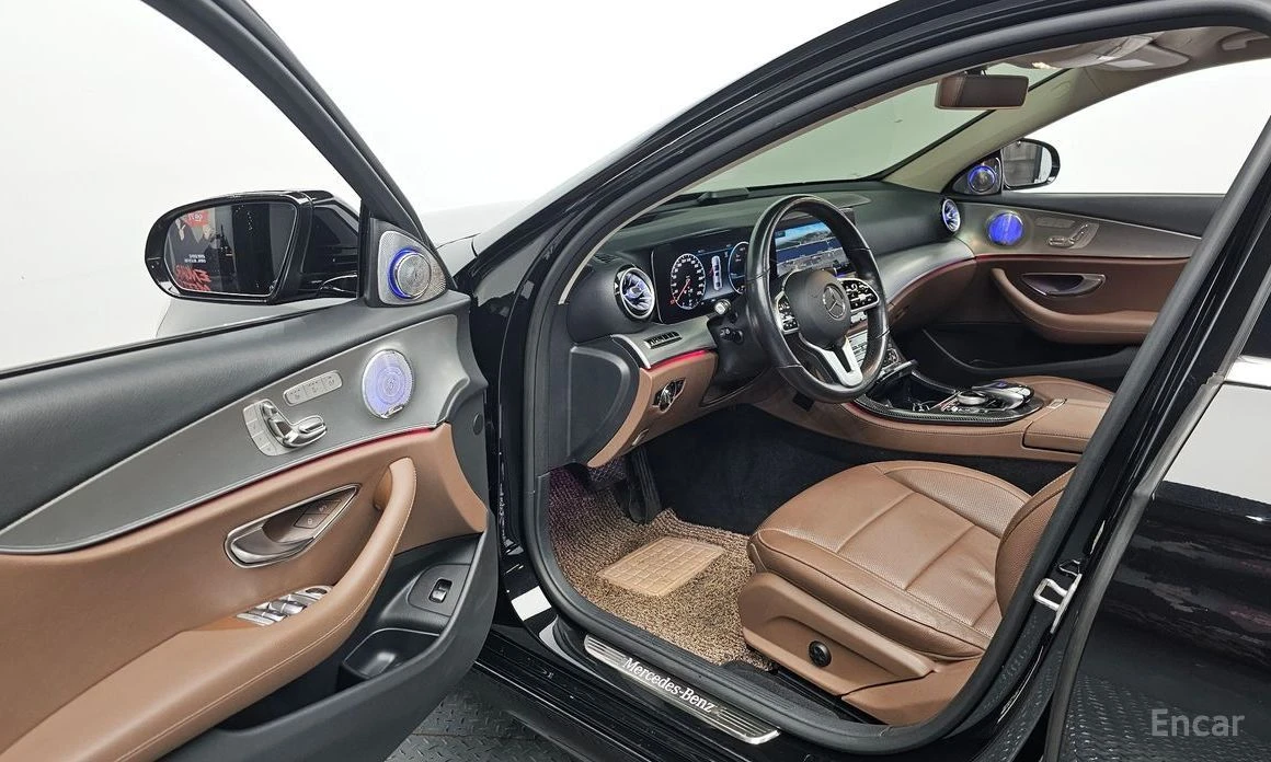 Mercedes-Benz E 300, снимка 10 - Автомобили и джипове - 55391038