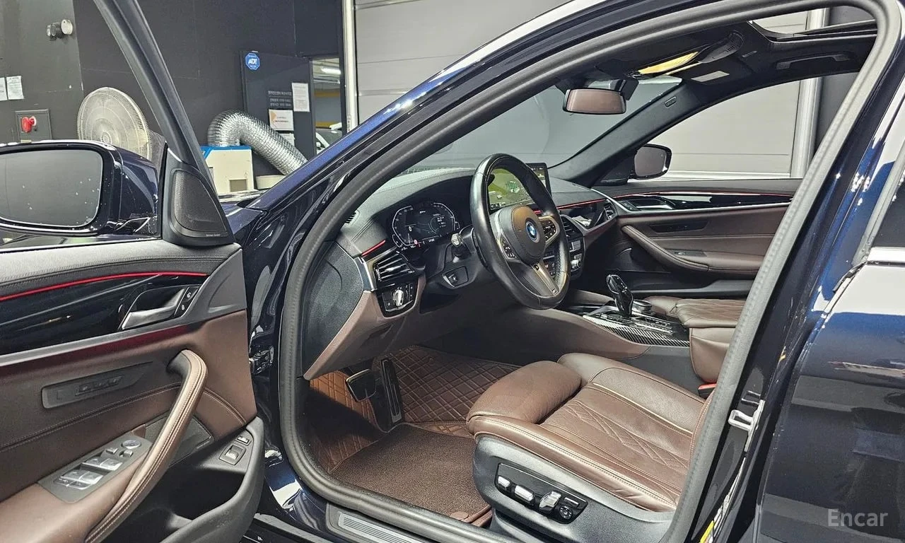 BMW 530E * M Sport * ЦЕНА ДО БГ, снимка 5 - Автомобили и джипове - 55886002