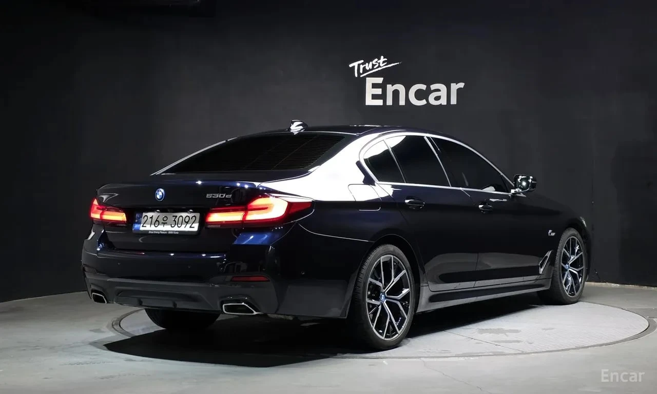 BMW 530E * M Sport * ЦЕНА ДО БГ, снимка 2 - Автомобили и джипове - 55886002