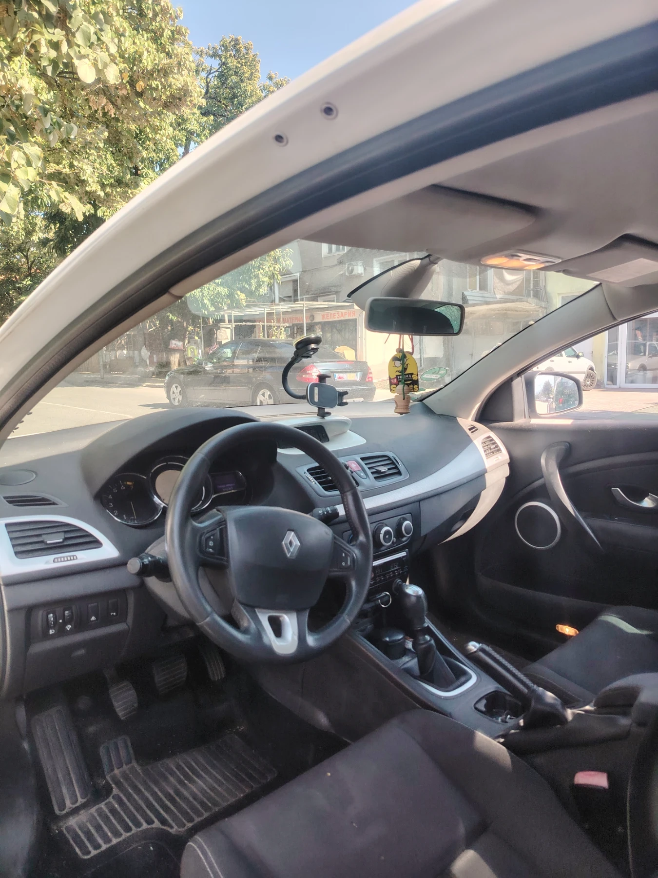 Renault Megane, снимка 8 - Автомобили и джипове - 55980356