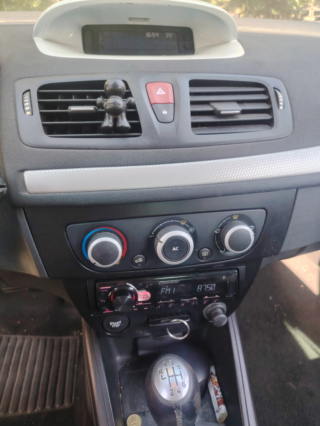 Renault Megane, снимка 10 - Автомобили и джипове - 55980356