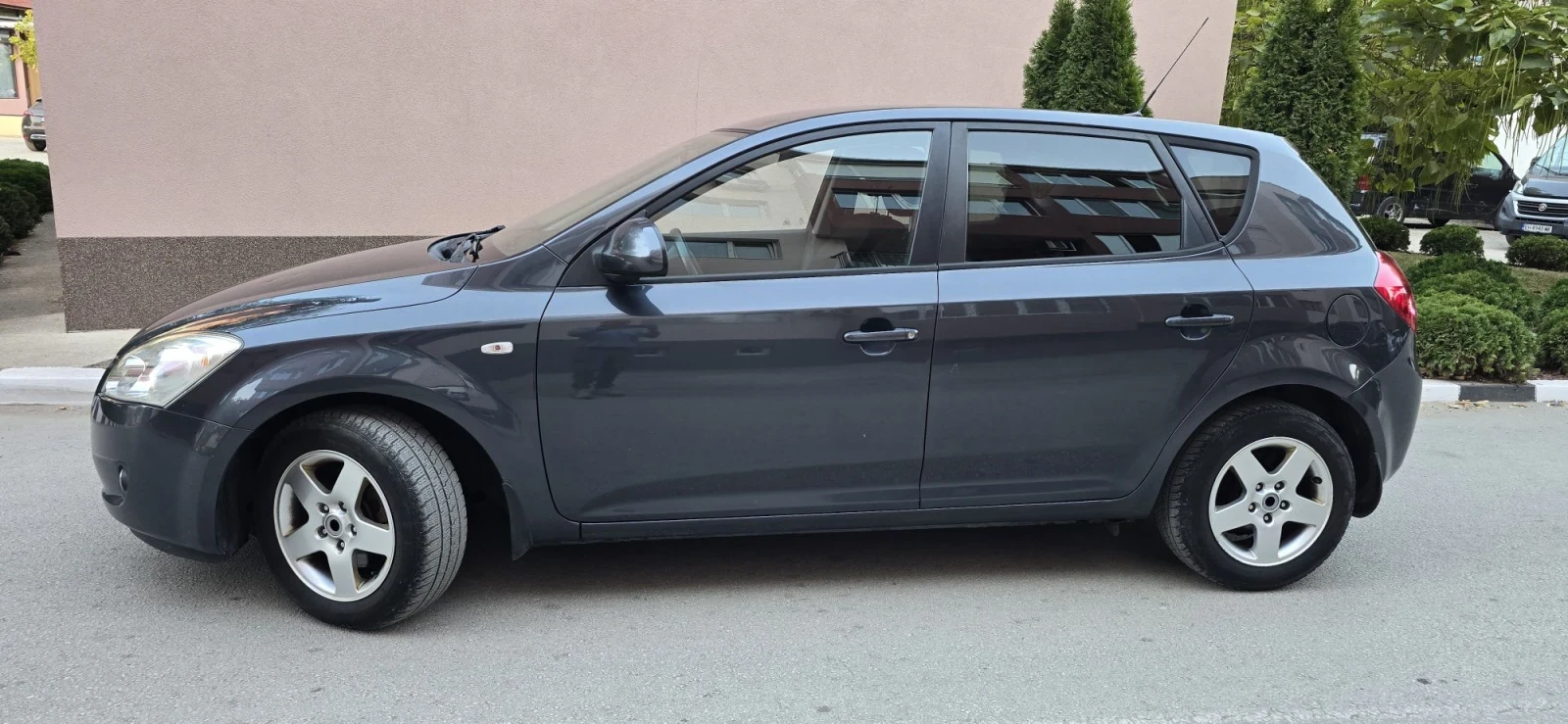 Kia Ceed 1.6d, 116k, снимка 3 - Автомобили и джипове - 56156998