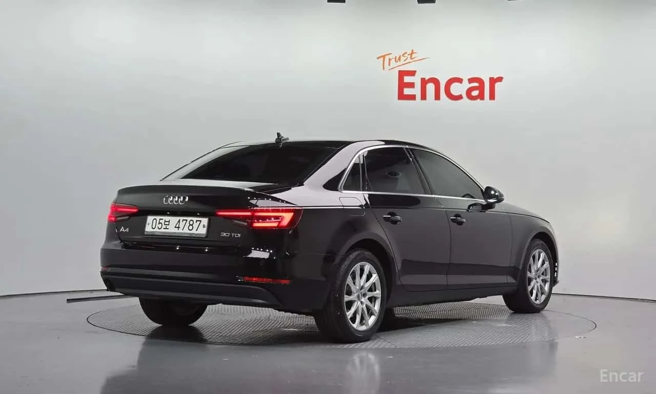 Audi A4 30 TDI| PANO| ПОДГРЕВИ| МЪРТВА ТОЧКА| 2 КЛЮЧА, снимка 2 - Автомобили и джипове - 56199753