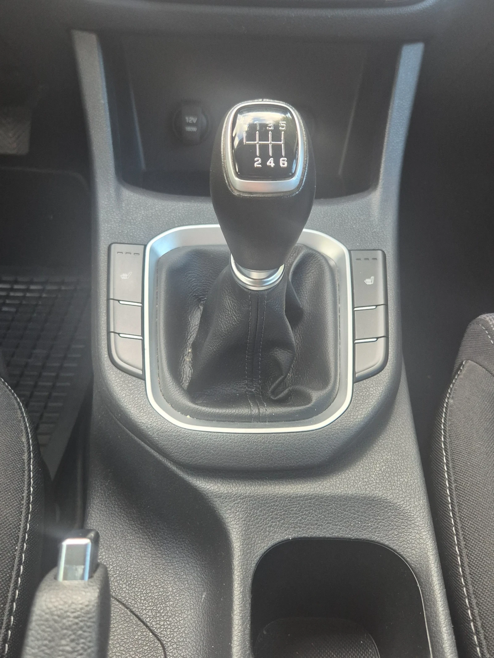 Hyundai I30 1.5 Бензин В Гаранция, снимка 10 - Автомобили и джипове - 56260152