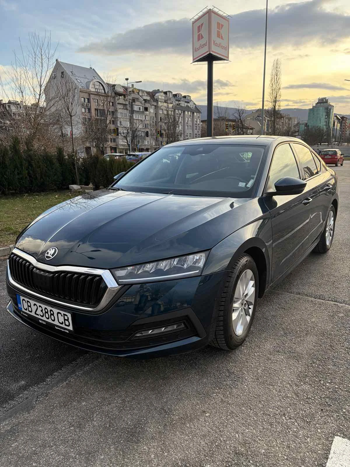 Skoda Octavia 1.0 TSI, снимка 2 - Автомобили и джипове - 56442481