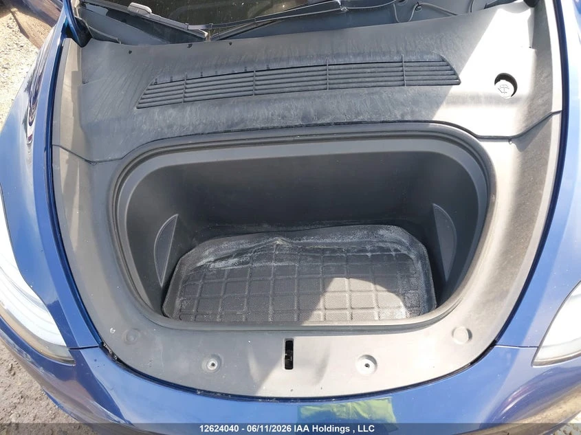 Tesla Model Y Long Range AWD, снимка 9 - Автомобили и джипове - 56445234
