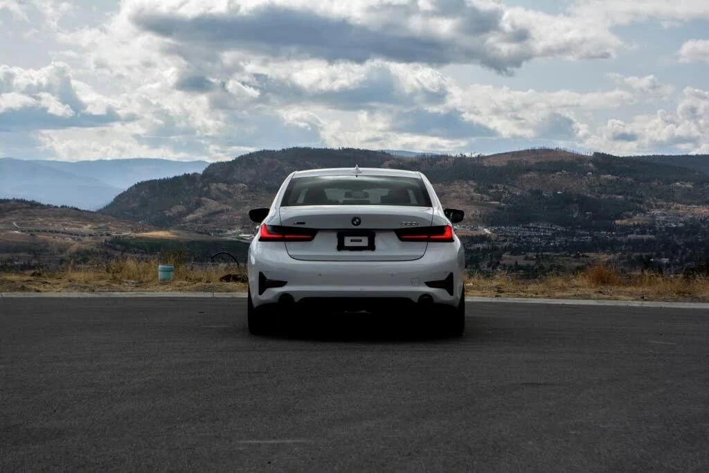 BMW 330, снимка 5 - Автомобили и джипове - 56706959