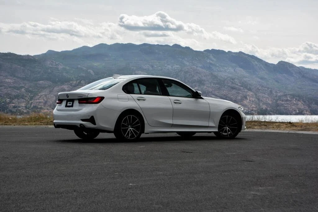 BMW 330, снимка 6 - Автомобили и джипове - 56706959